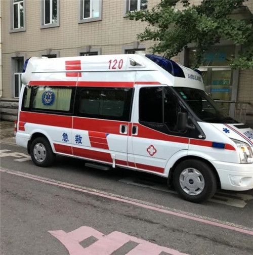 铁锋选择我们的救护车出租，开启安心转院之旅